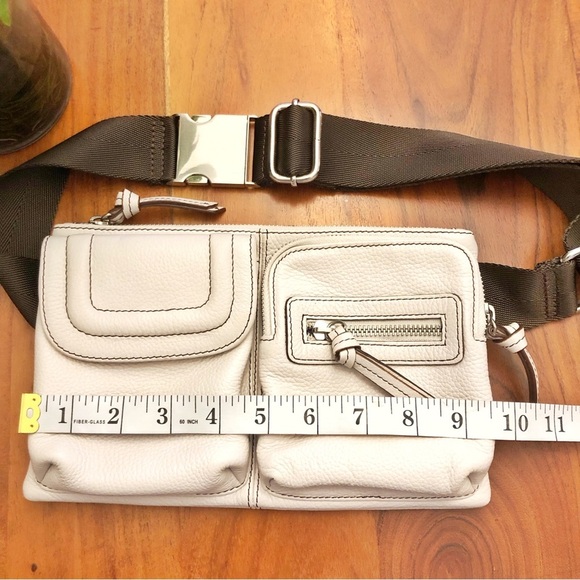 Danier Genuine leather Belt Bag White Fanny Pack Crossbody Hands-Free Travel bag - Picture 15 of 16